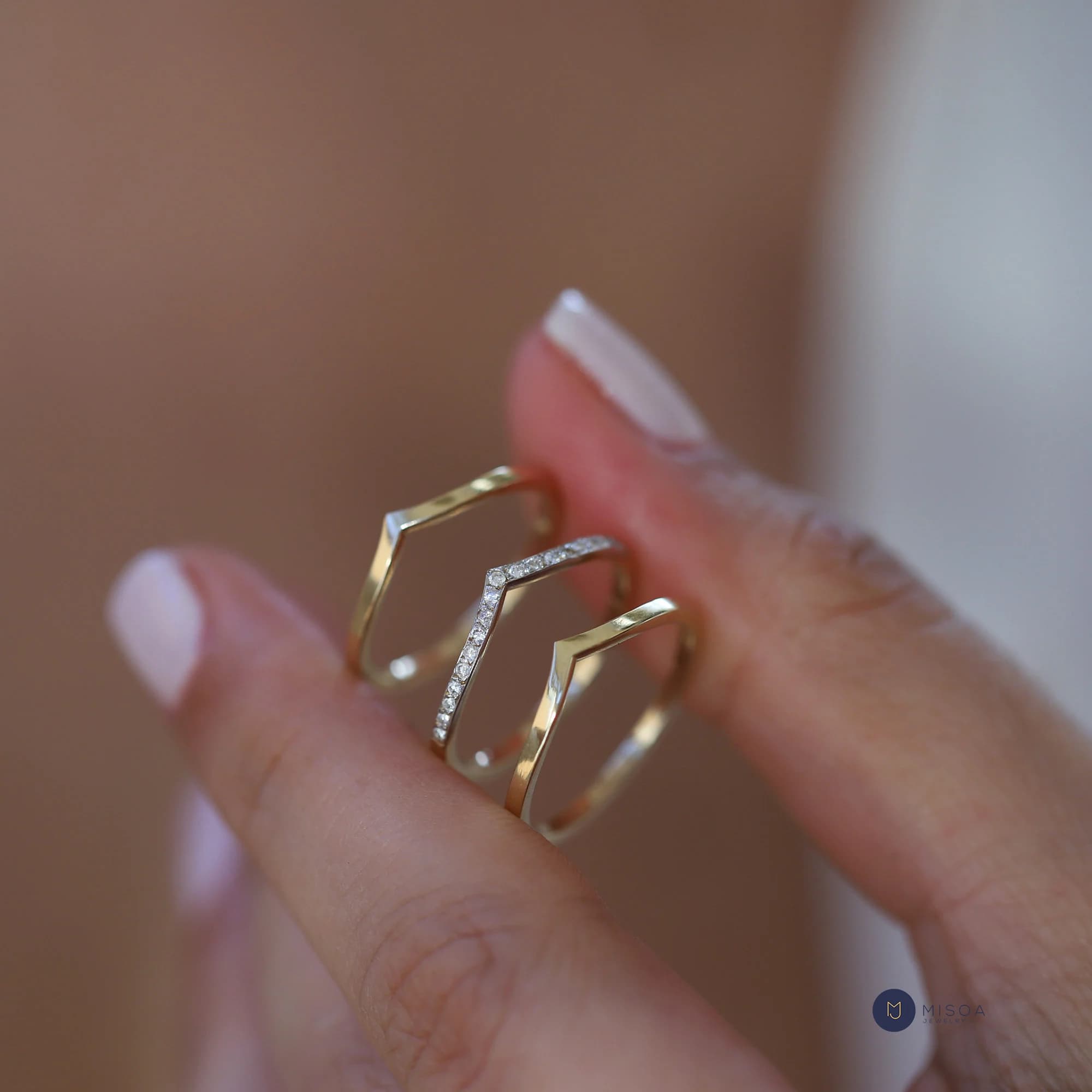 Jewellery styles that will elevate your Work-Mood